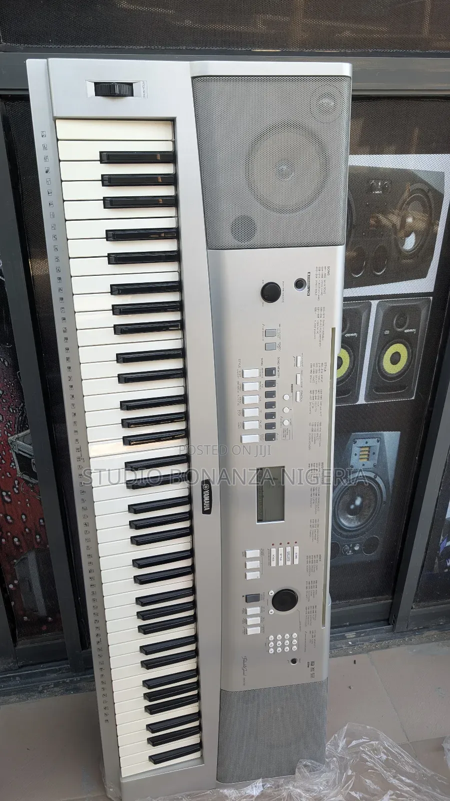 Yamaha Dgx220 Digital Keyboard/Piano