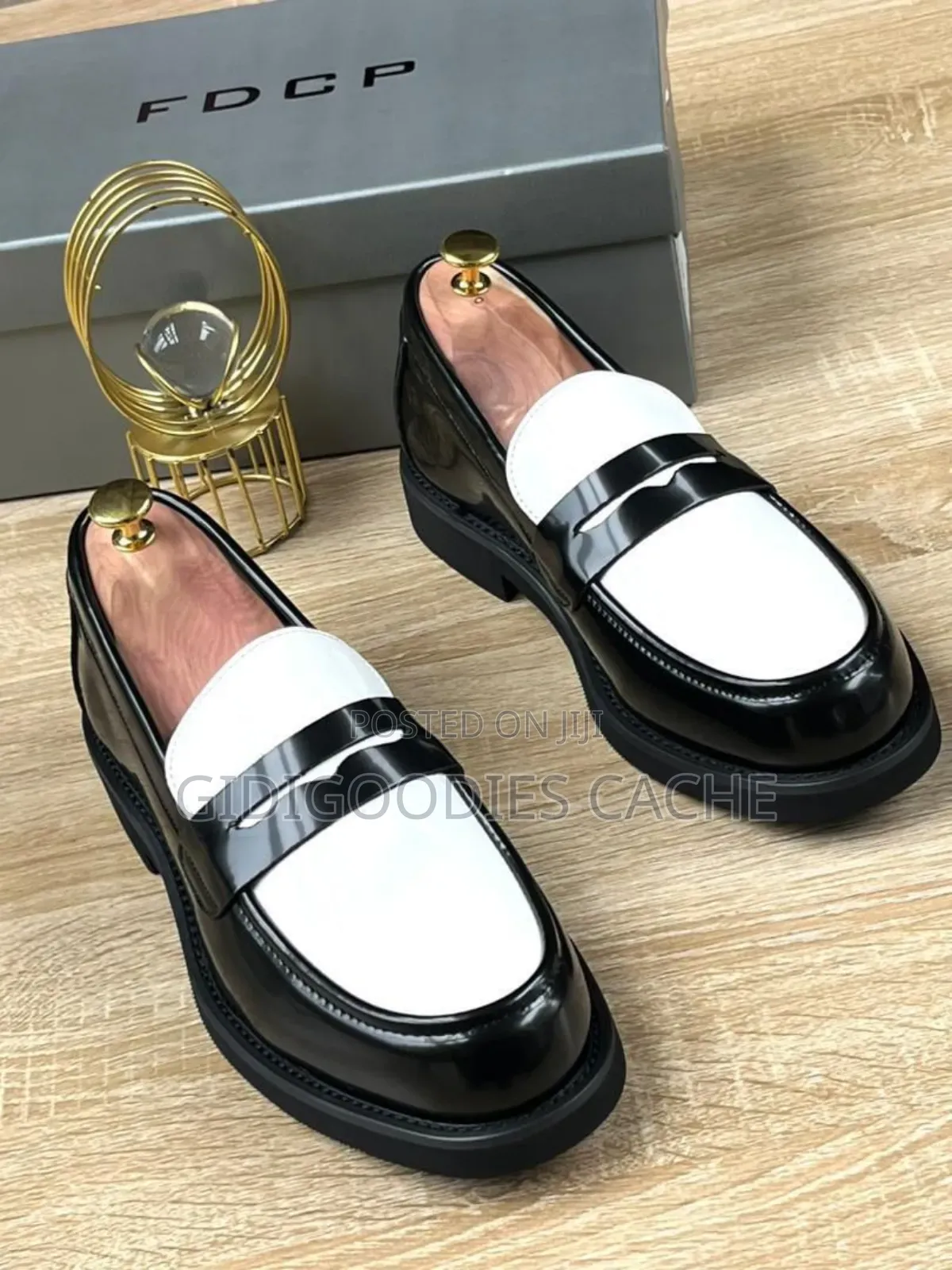 FDCP 2-Tone Men's Wetlook Shoes Size