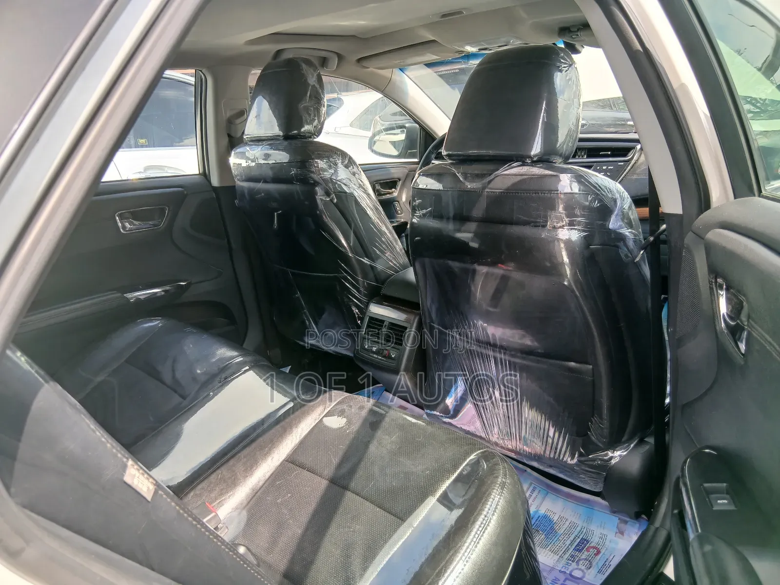 Toyota Avalon Limited 4dr Sedan (3.5L 6cyl 6A) 2014 White