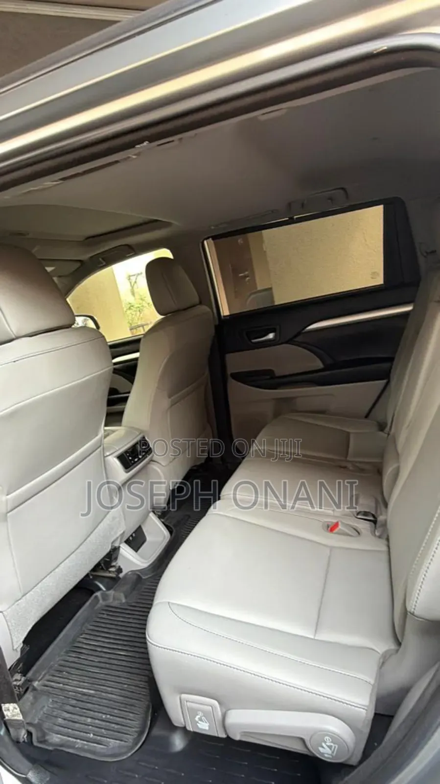 Toyota Highlander SE 4x4 V6 (3.5L 6cyl 8A) 2018 Silver