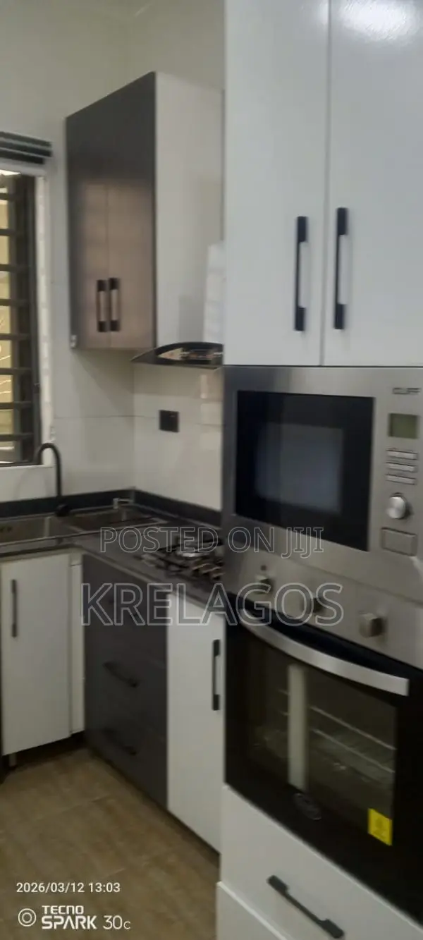 3bdrm Duplex in Ikota for sale