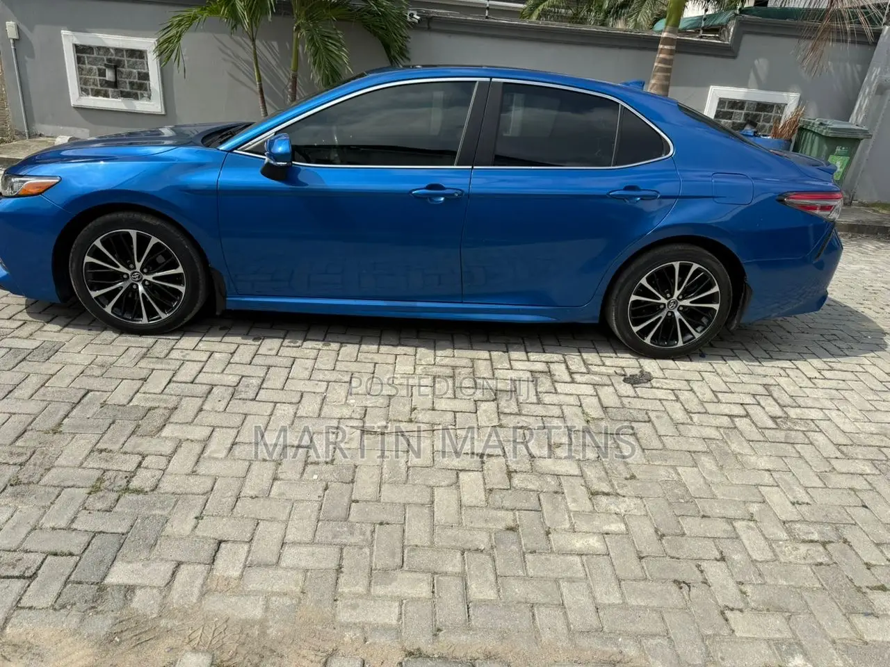 Toyota Camry SE FWD (2.5L 4cyl 8AM) 2018 Blue