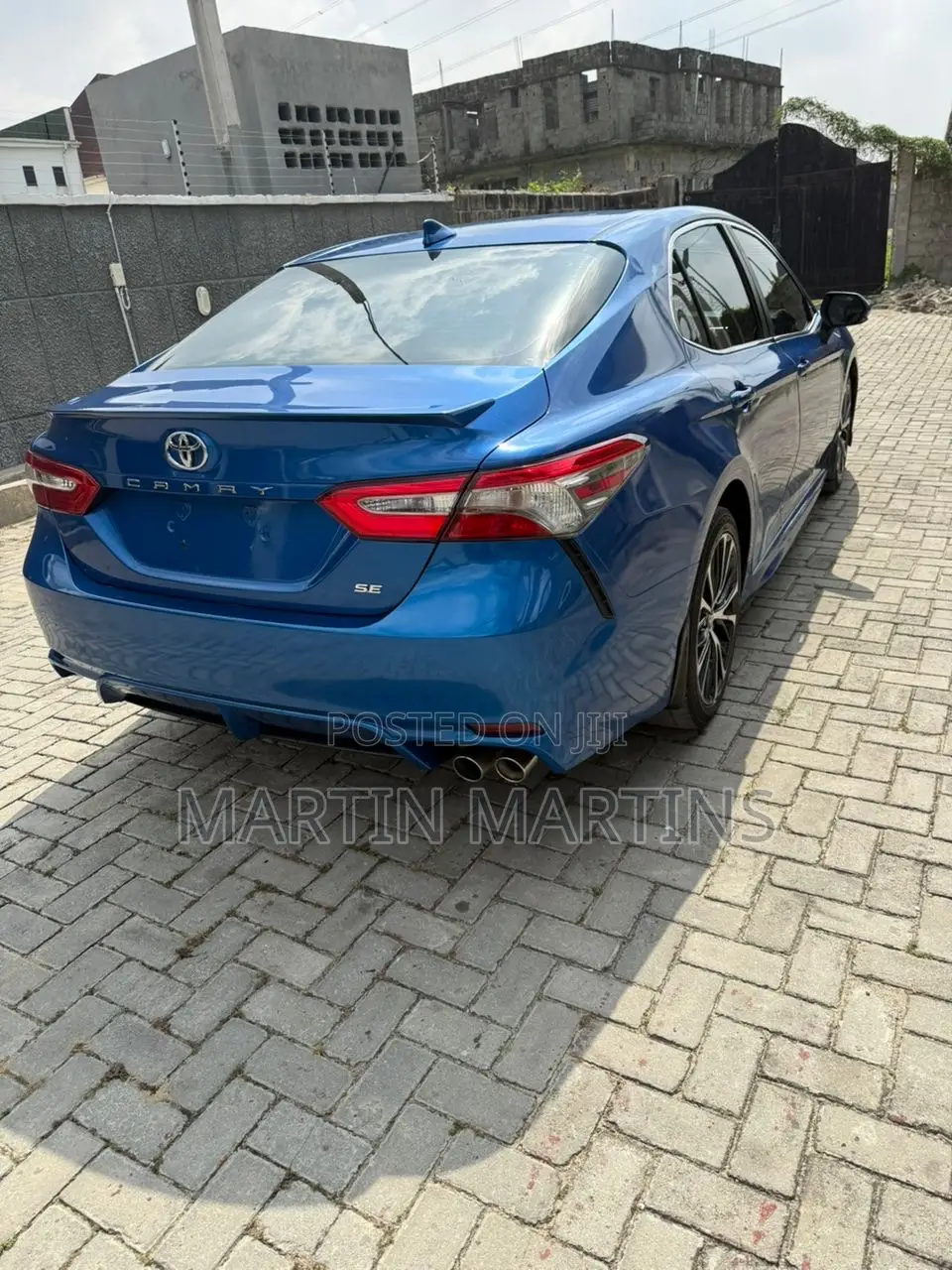 Toyota Camry SE FWD (2.5L 4cyl 8AM) 2018 Blue