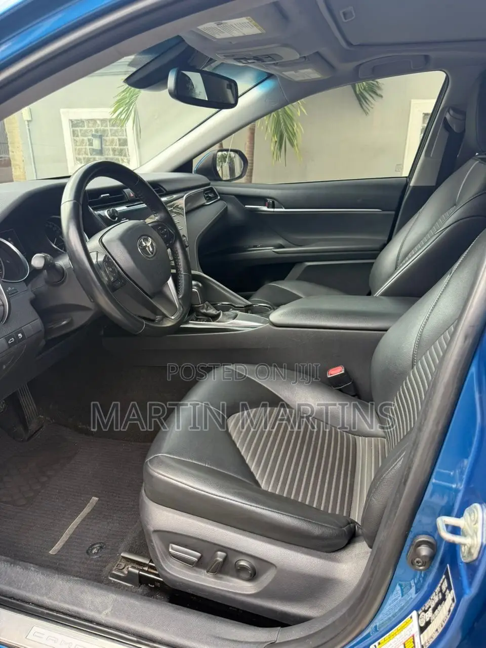 Toyota Camry SE FWD (2.5L 4cyl 8AM) 2018 Blue