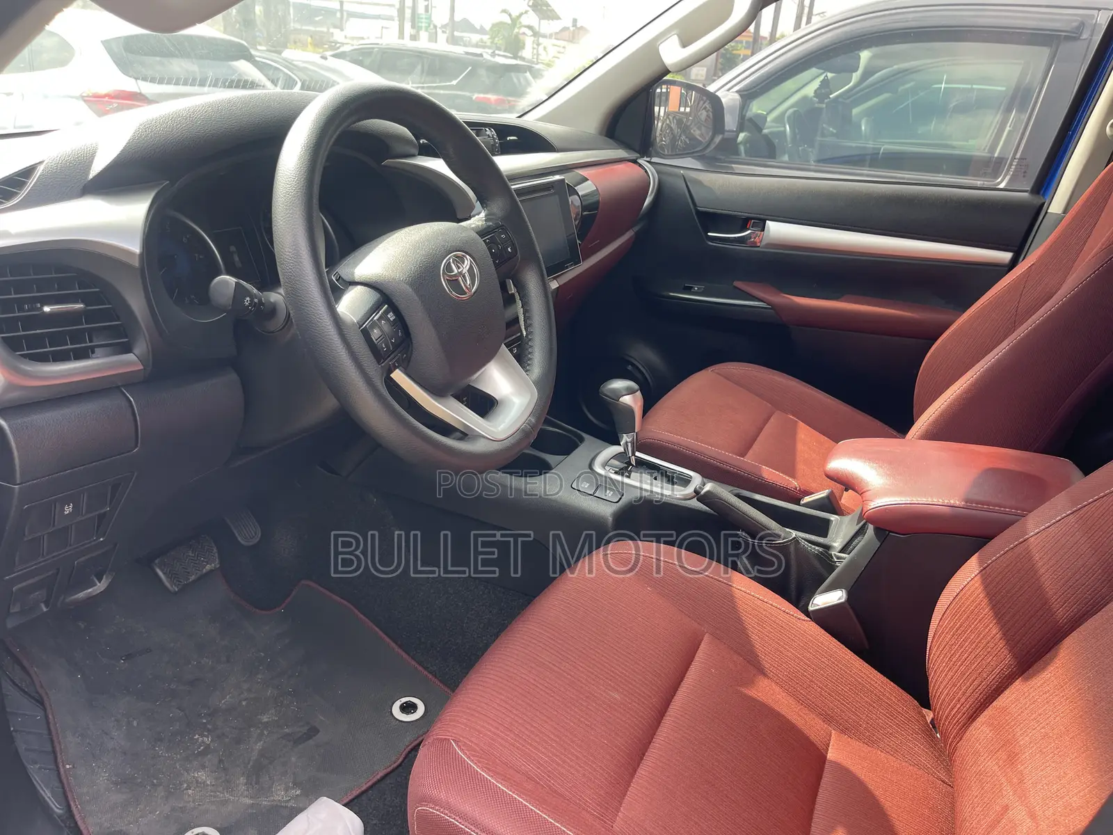 Toyota Hilux Rugged X 4x4 2018 Blue