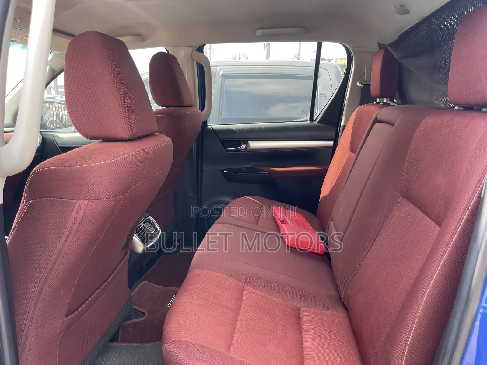 Toyota Hilux Rugged X 4x4 2018 Blue