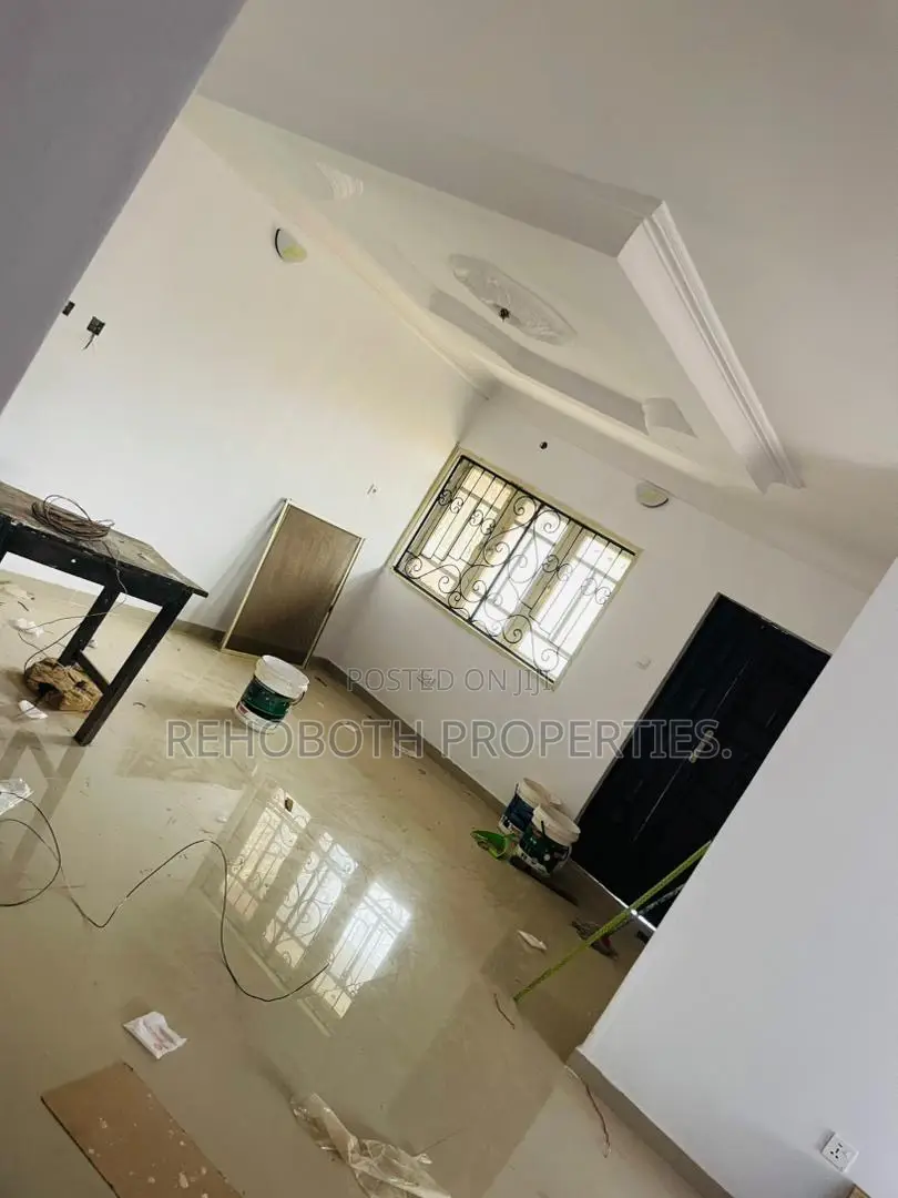 2bdrm Apartment in Akoto Elebu, Akala Express for rent