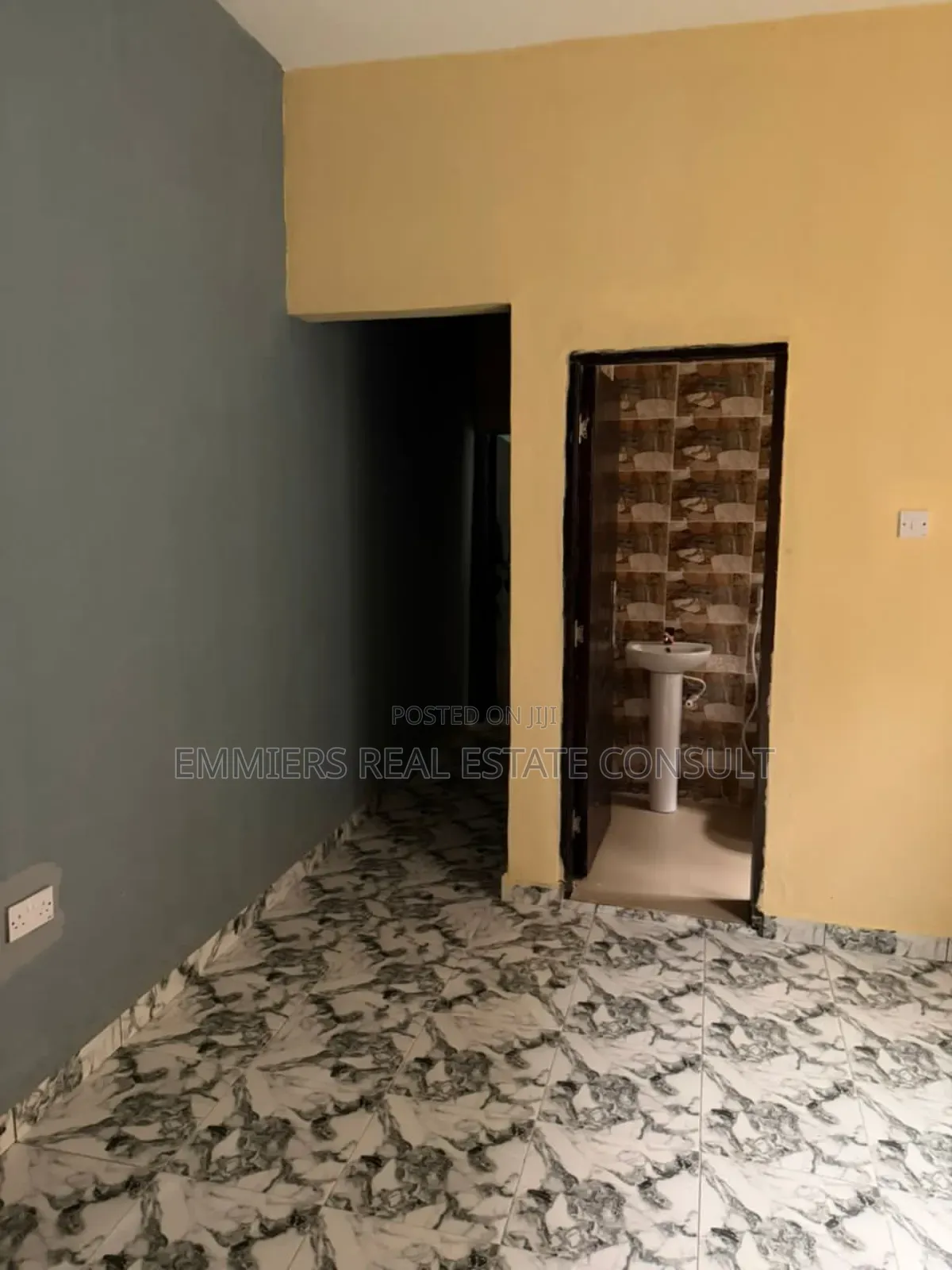 1bdrm Apartment in Ayobo for rent