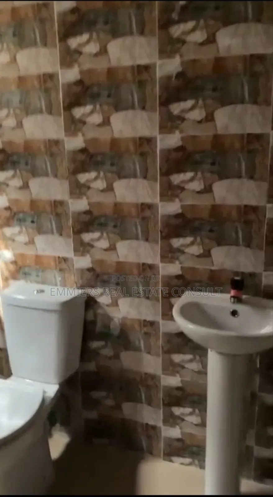 1bdrm Apartment in Ayobo for rent