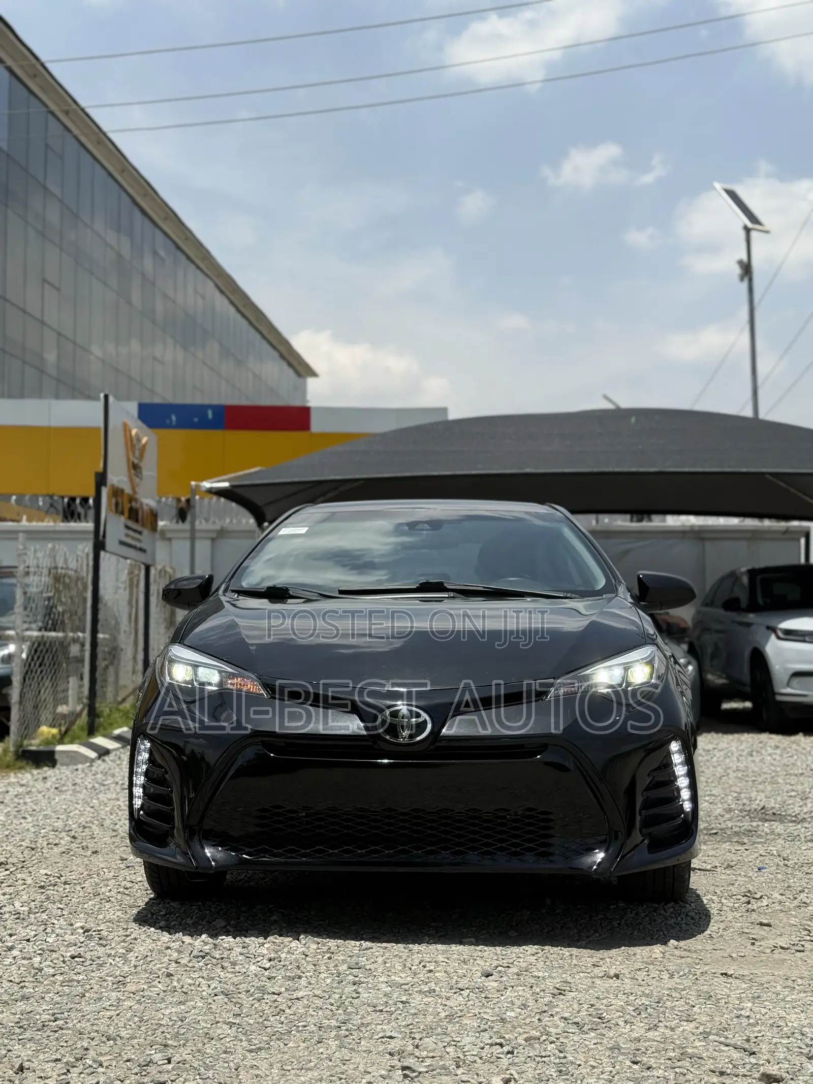 Toyota Corolla LE (1.8L 4cyl 2A) 2018 Black