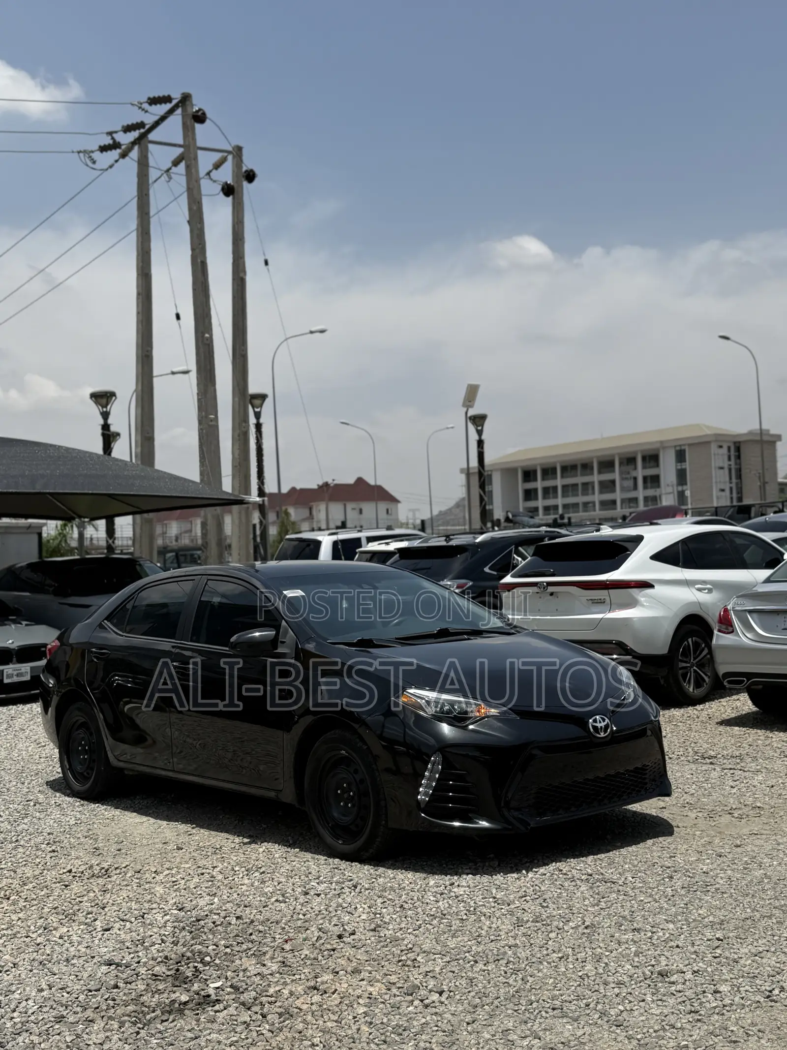 Toyota Corolla LE (1.8L 4cyl 2A) 2018 Black