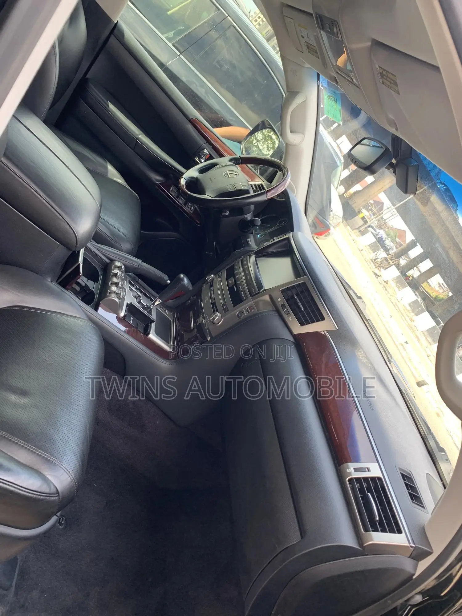 Lexus LX 570 AWD 2016 Black