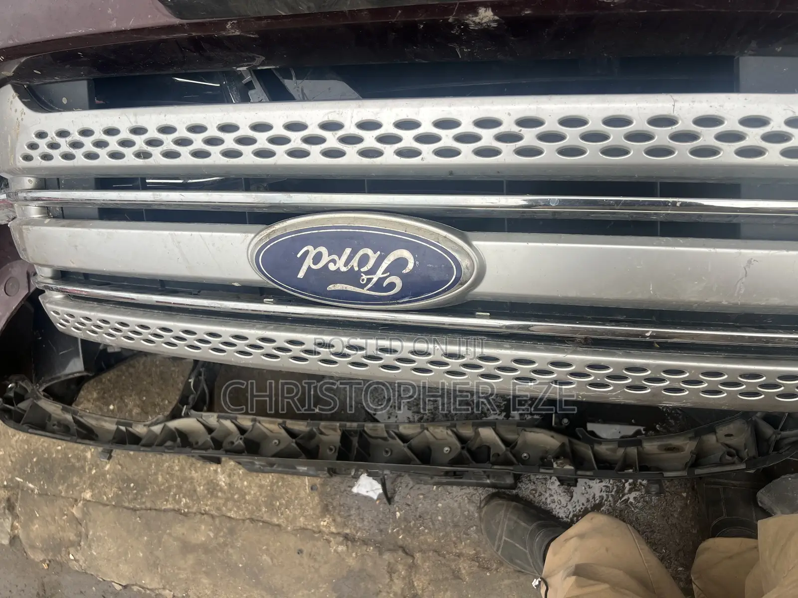 Ford Explorer Front Grille 2011 2012 2013 2014 2015