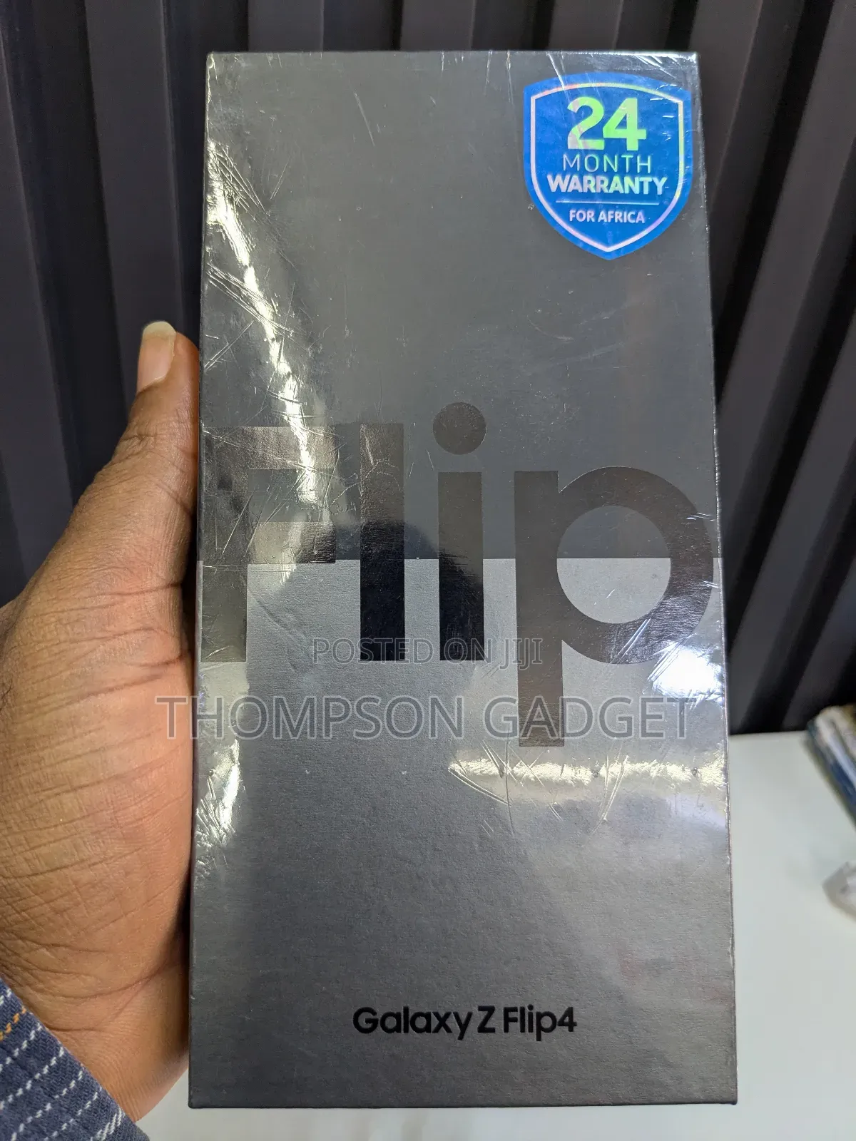 New Samsung Galaxy Z Flip4 256 GB Purple