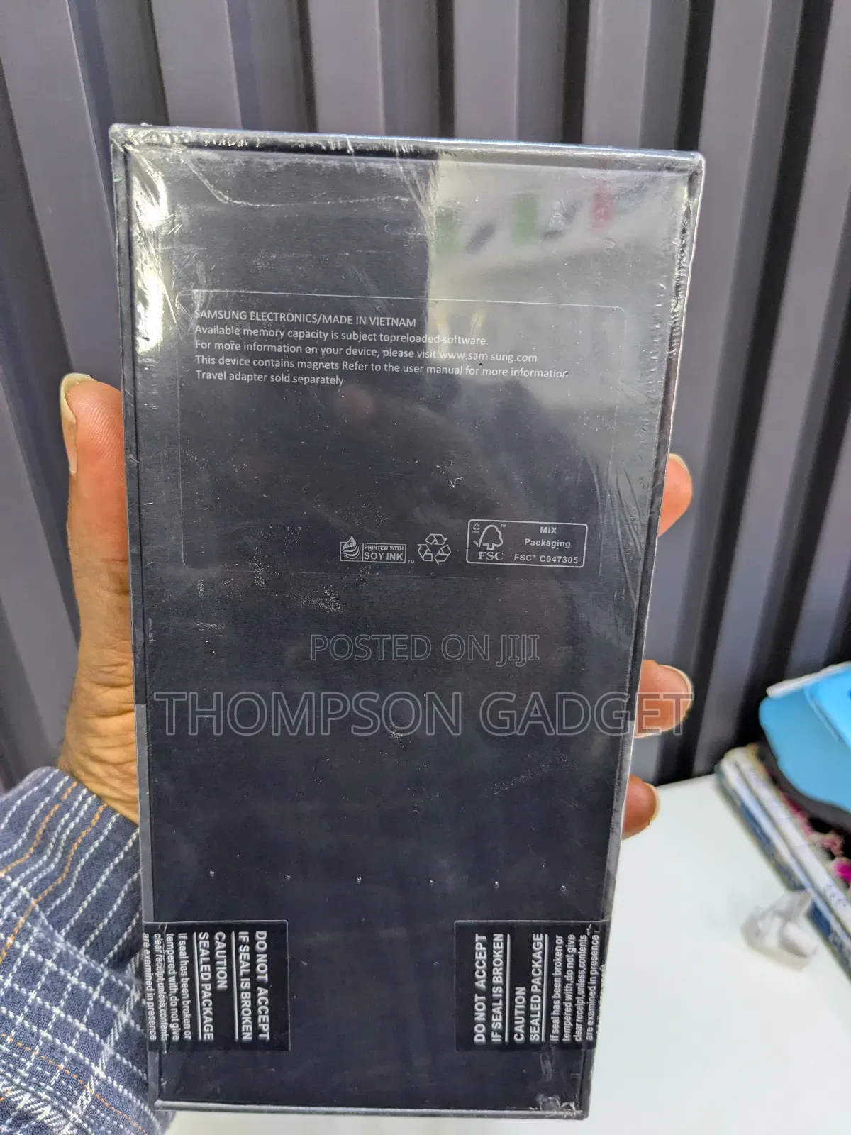 New Samsung Galaxy Z Flip4 256 GB Purple