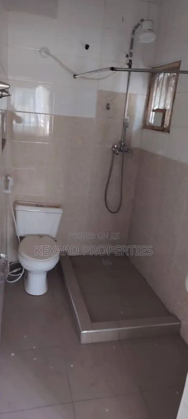 3bdrm Apartment in Wuse 2 for rent