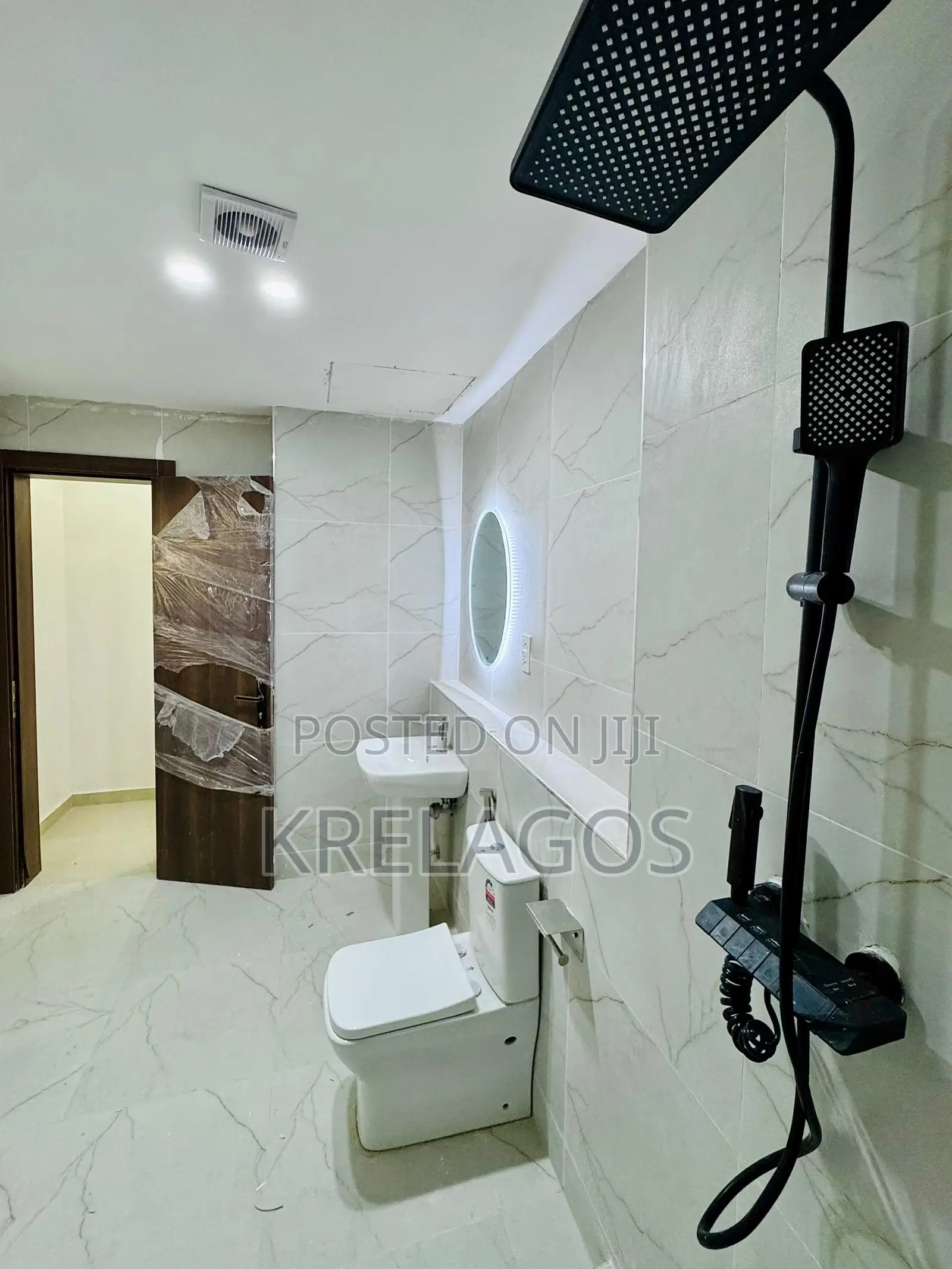 3bdrm Apartment in Victoria Island Extension for rent