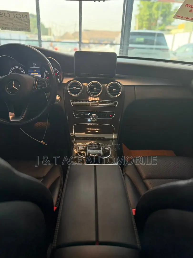 Mercedes-Benz C300 2016 Silver