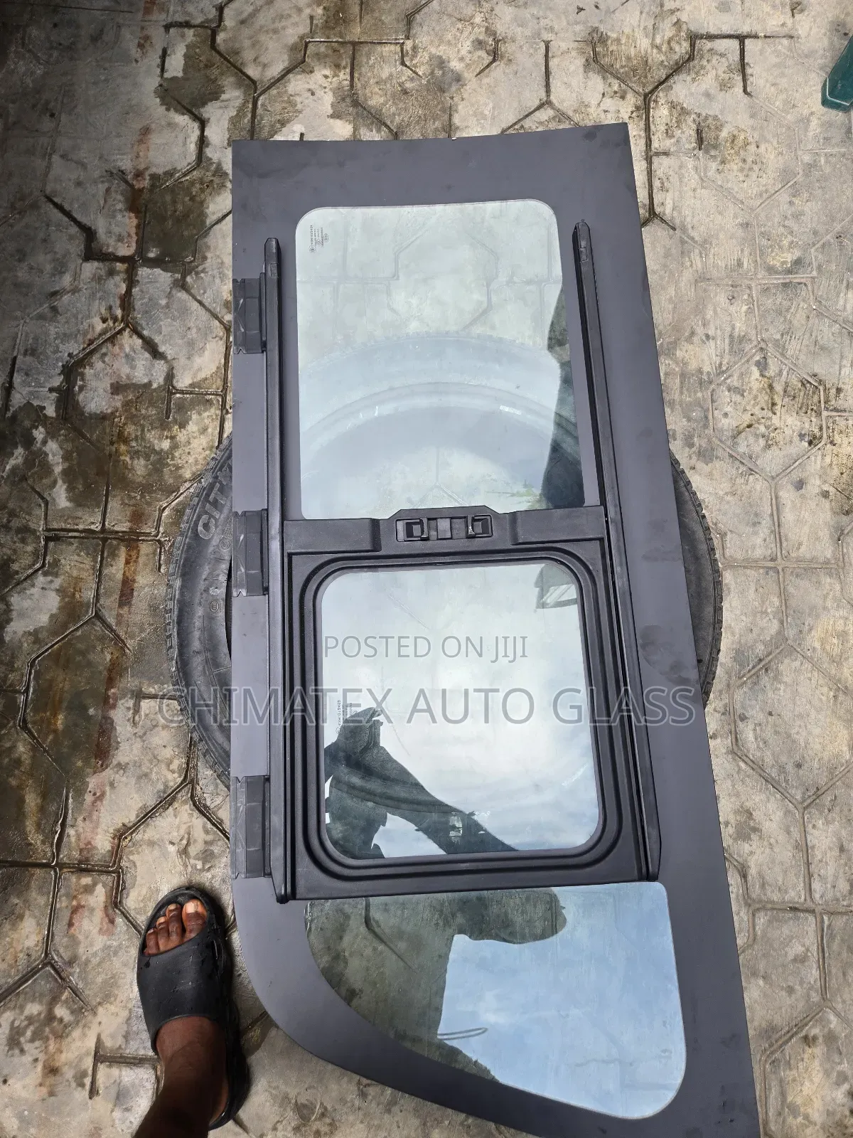Hummer Hiace Ebola Side Frame Glass Available