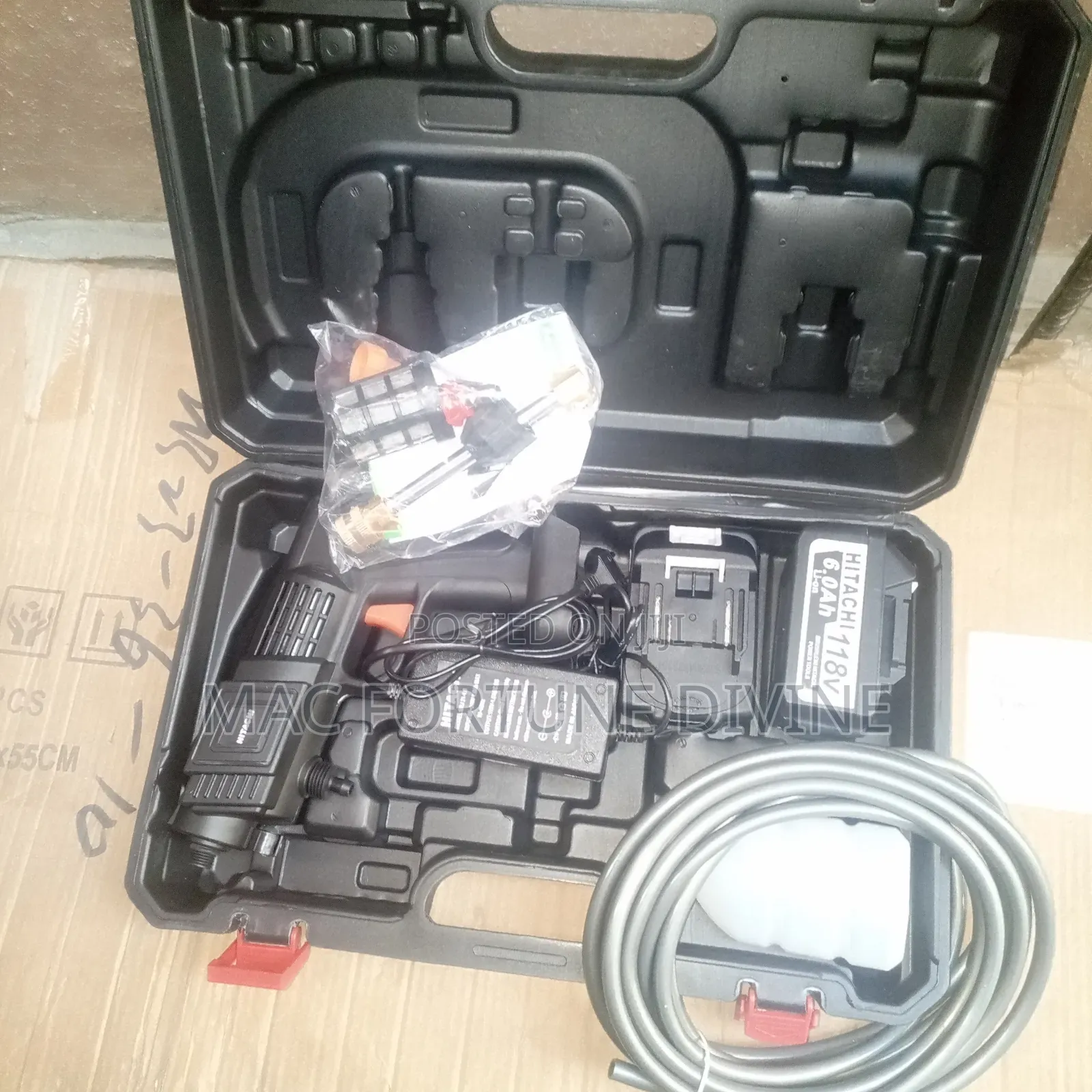 Portable Battery-Powered Cordless Pressure Washer Gun