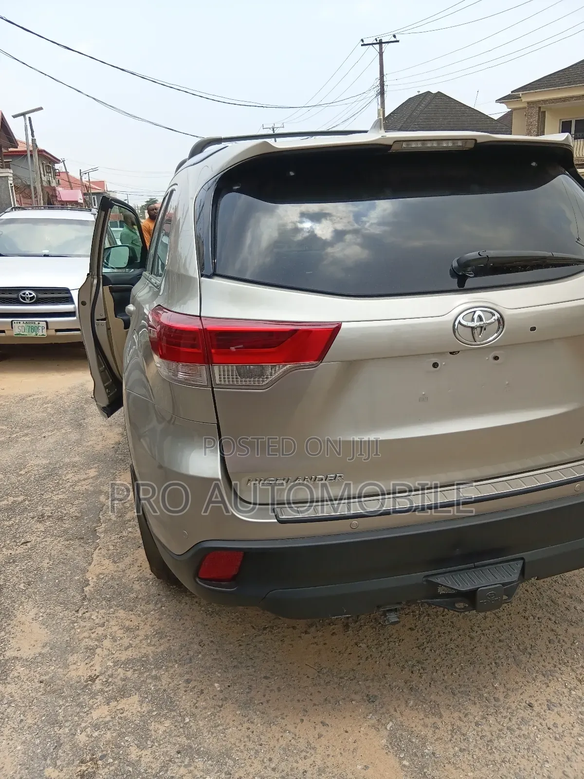 Toyota Highlander Limited 4dr SUV (3.5L 6cyl 6A) 2015 Gold