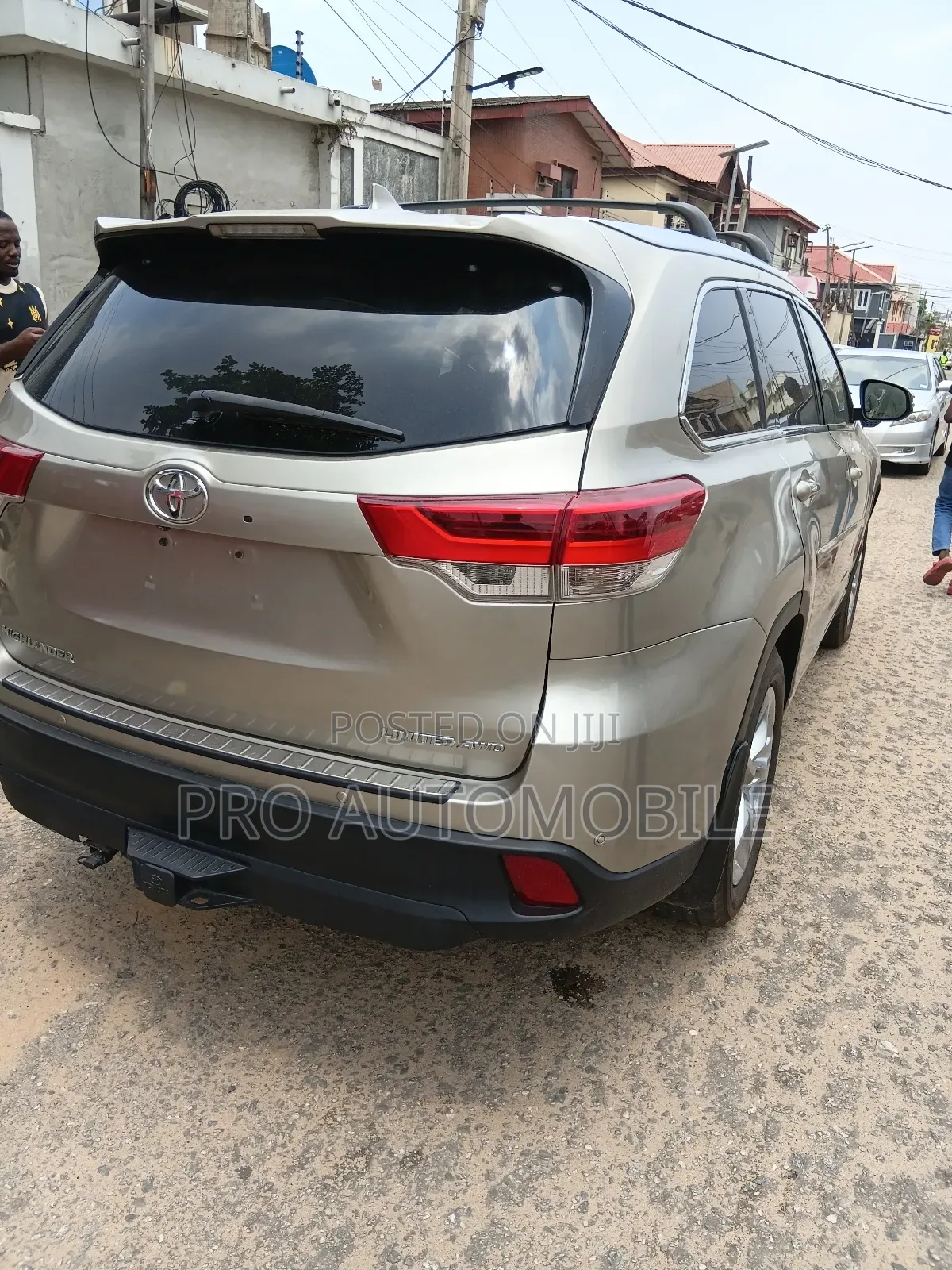 Toyota Highlander Limited 4dr SUV (3.5L 6cyl 6A) 2015 Gold