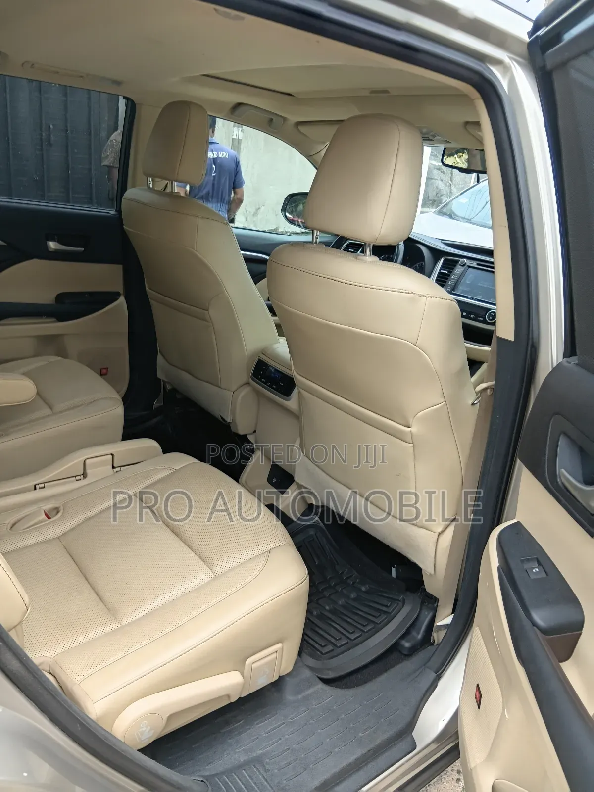 Toyota Highlander Limited 4dr SUV (3.5L 6cyl 6A) 2015 Gold