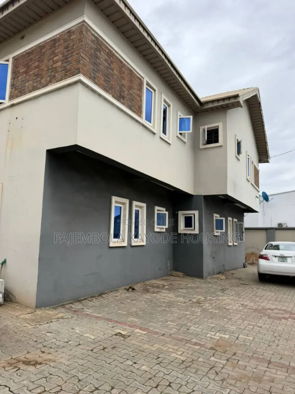 2bdrm Block of Flats in Oluyole Estate for sale