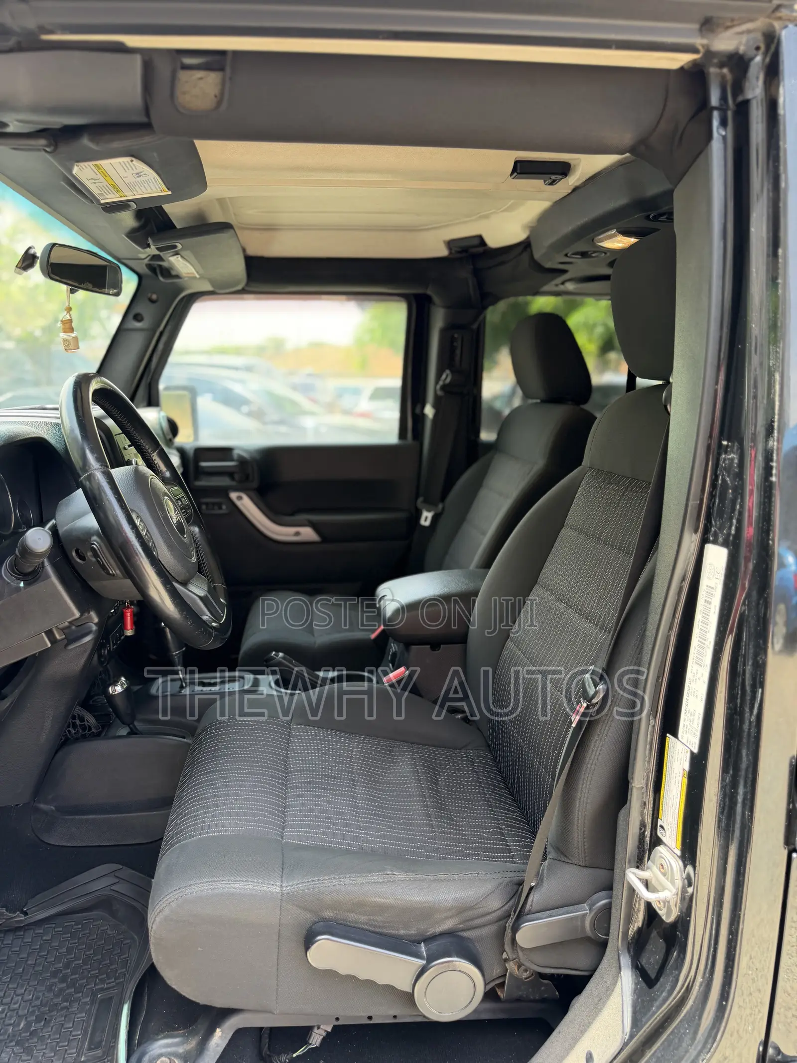 Jeep Wrangler Sahara 2011 Black