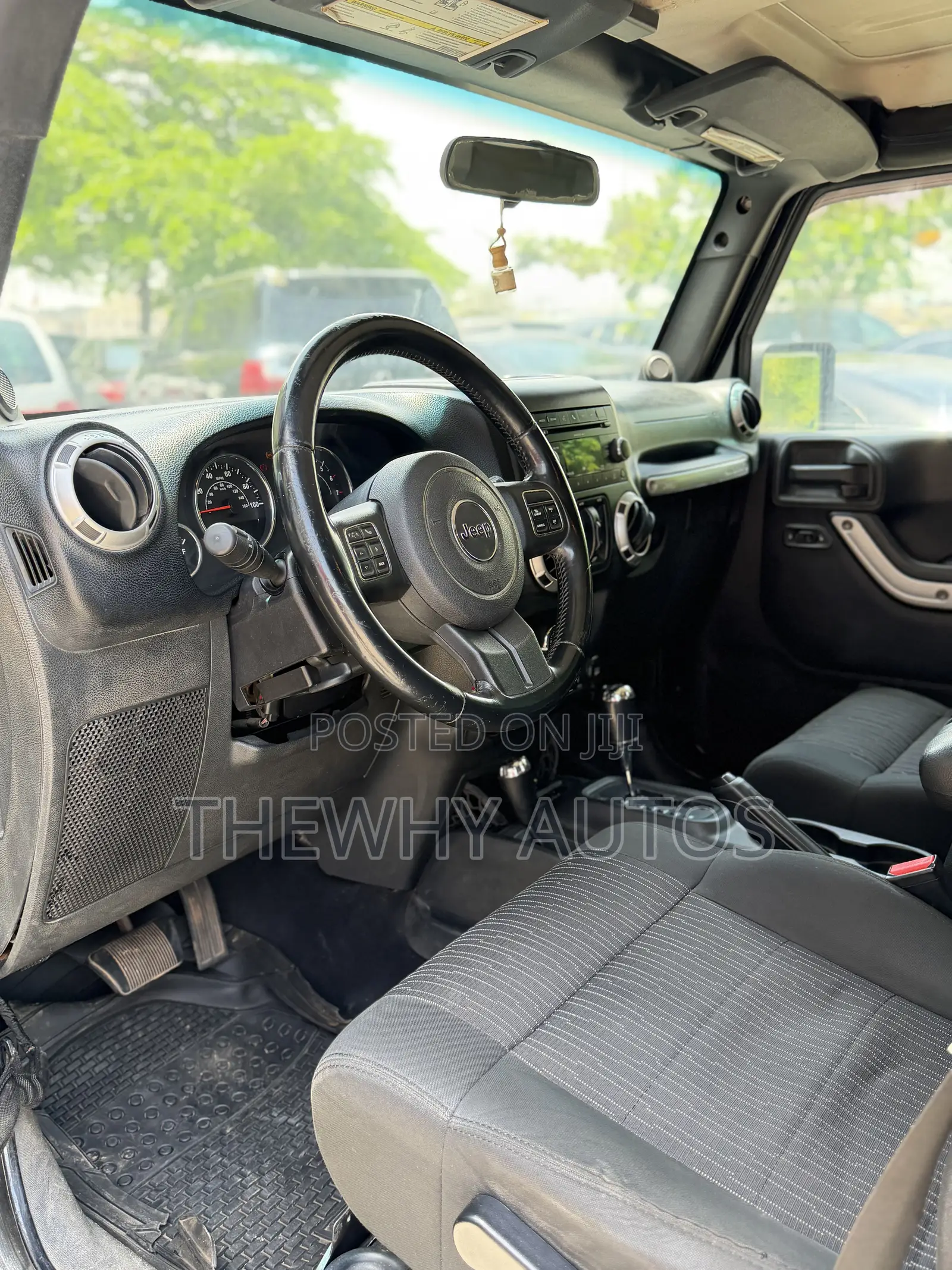 Jeep Wrangler Sahara 2011 Black