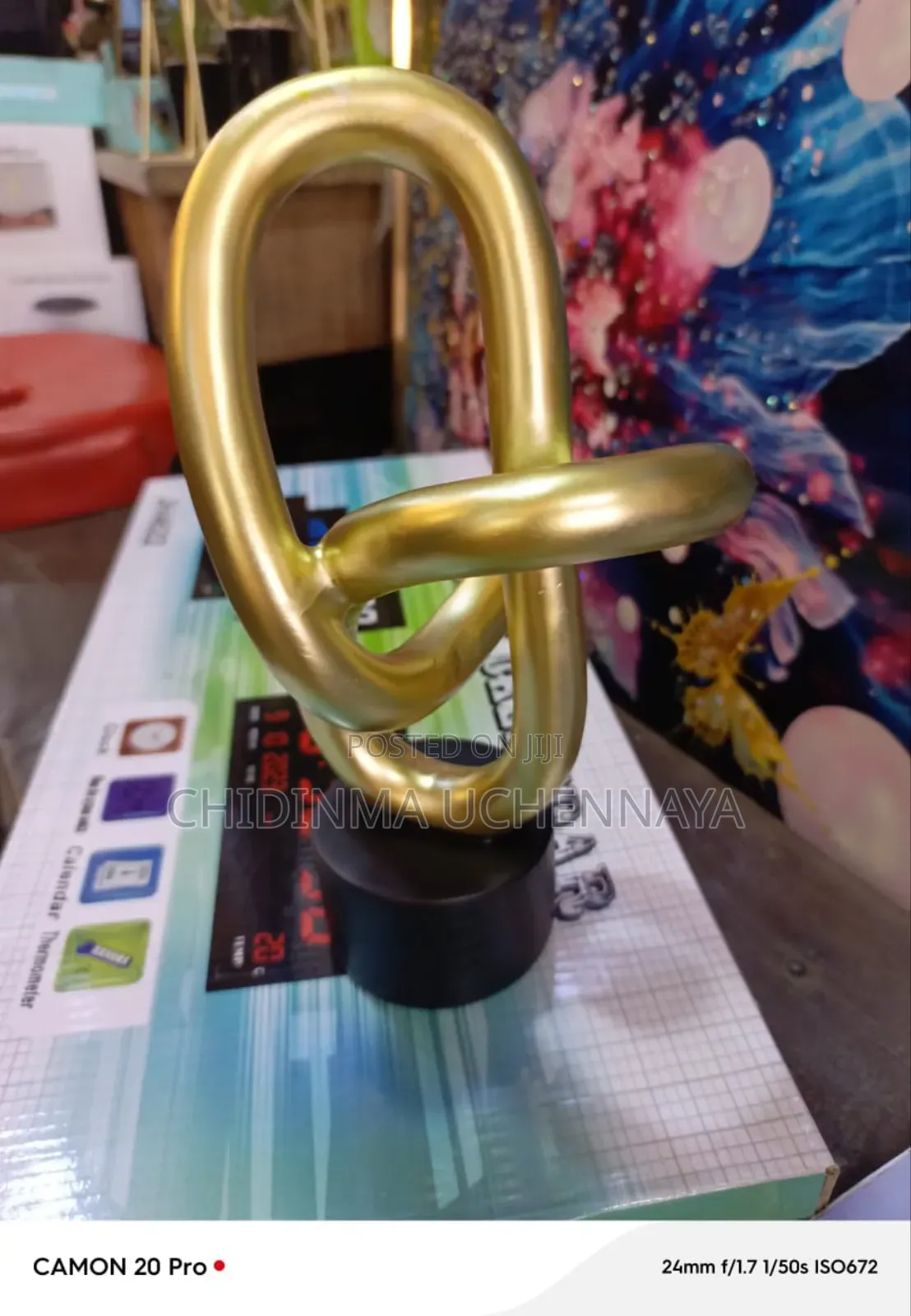 Resin Crafts Golden Rings Chains Geometrically Wound Sculpture