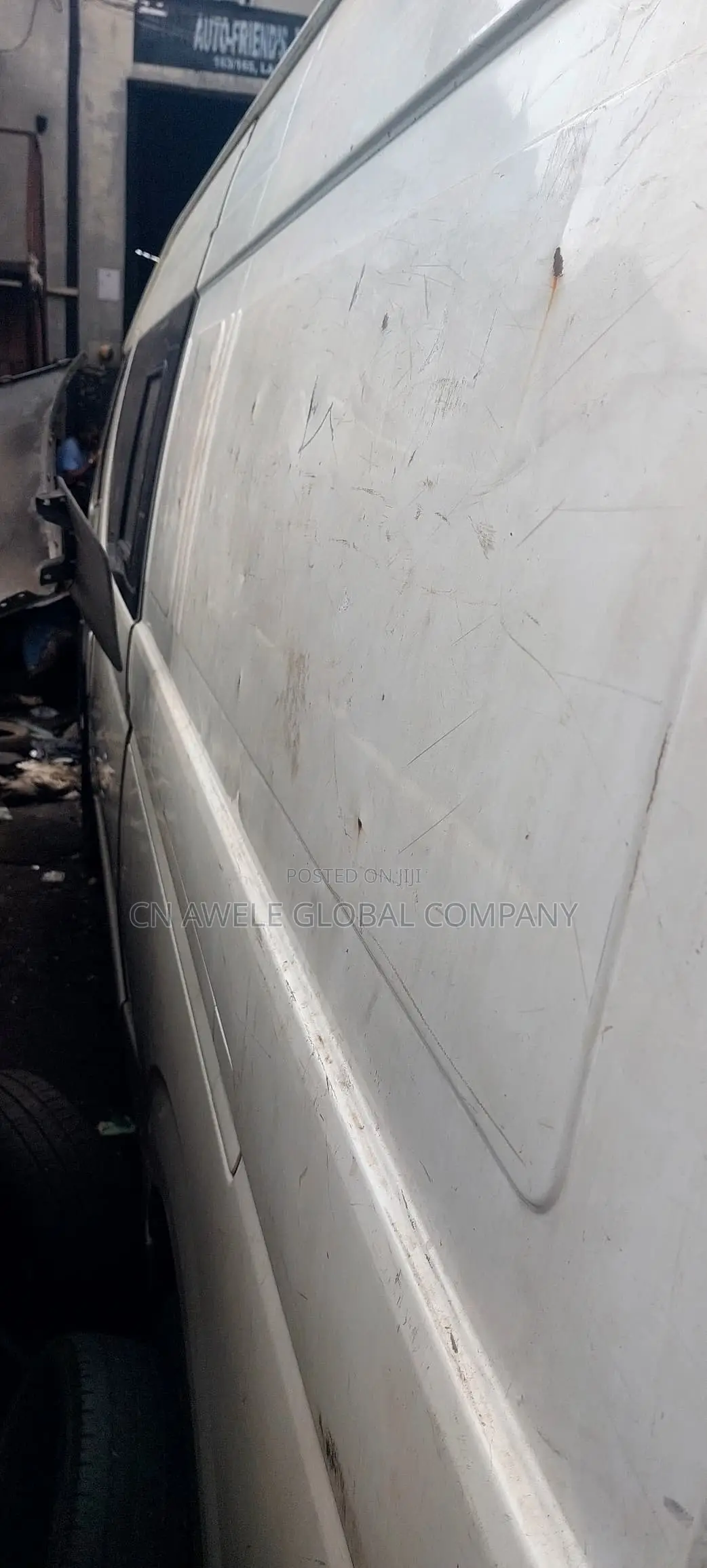 Toyota HiAce 2012 White
