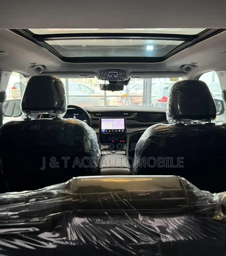 Jeep Cherokee 2023 White