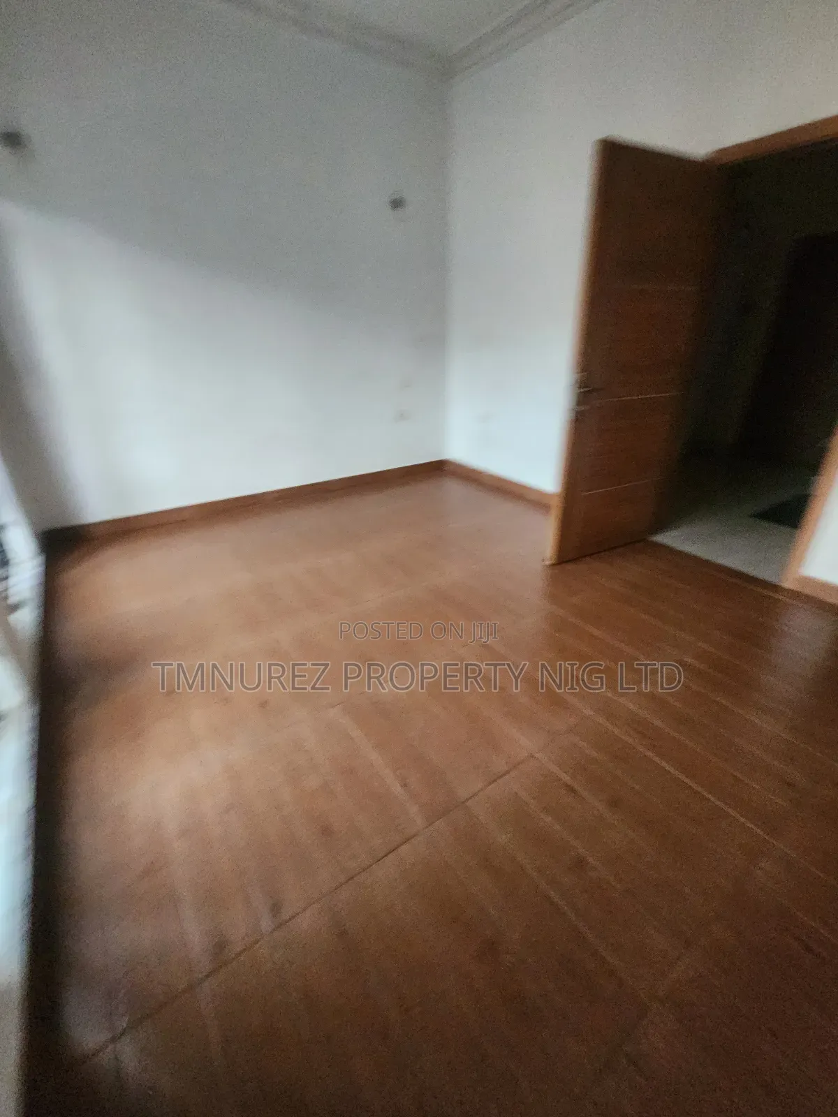 Studio Apartment in Cchevron for rent