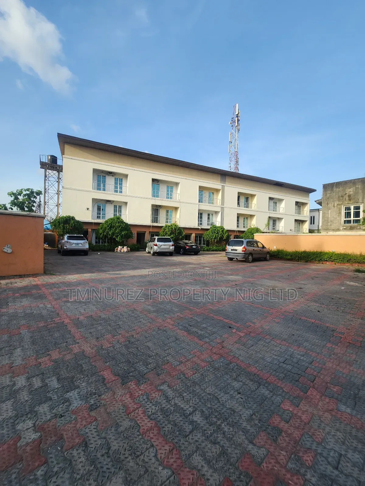 1bdrm Apartment in Chevron for rent