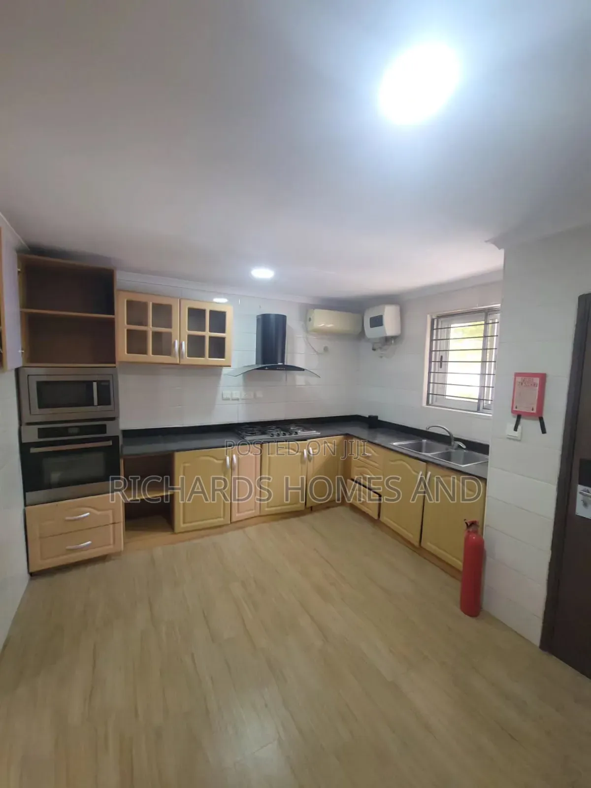 1bdrm Apartment in Lekki Phase 1 for rent