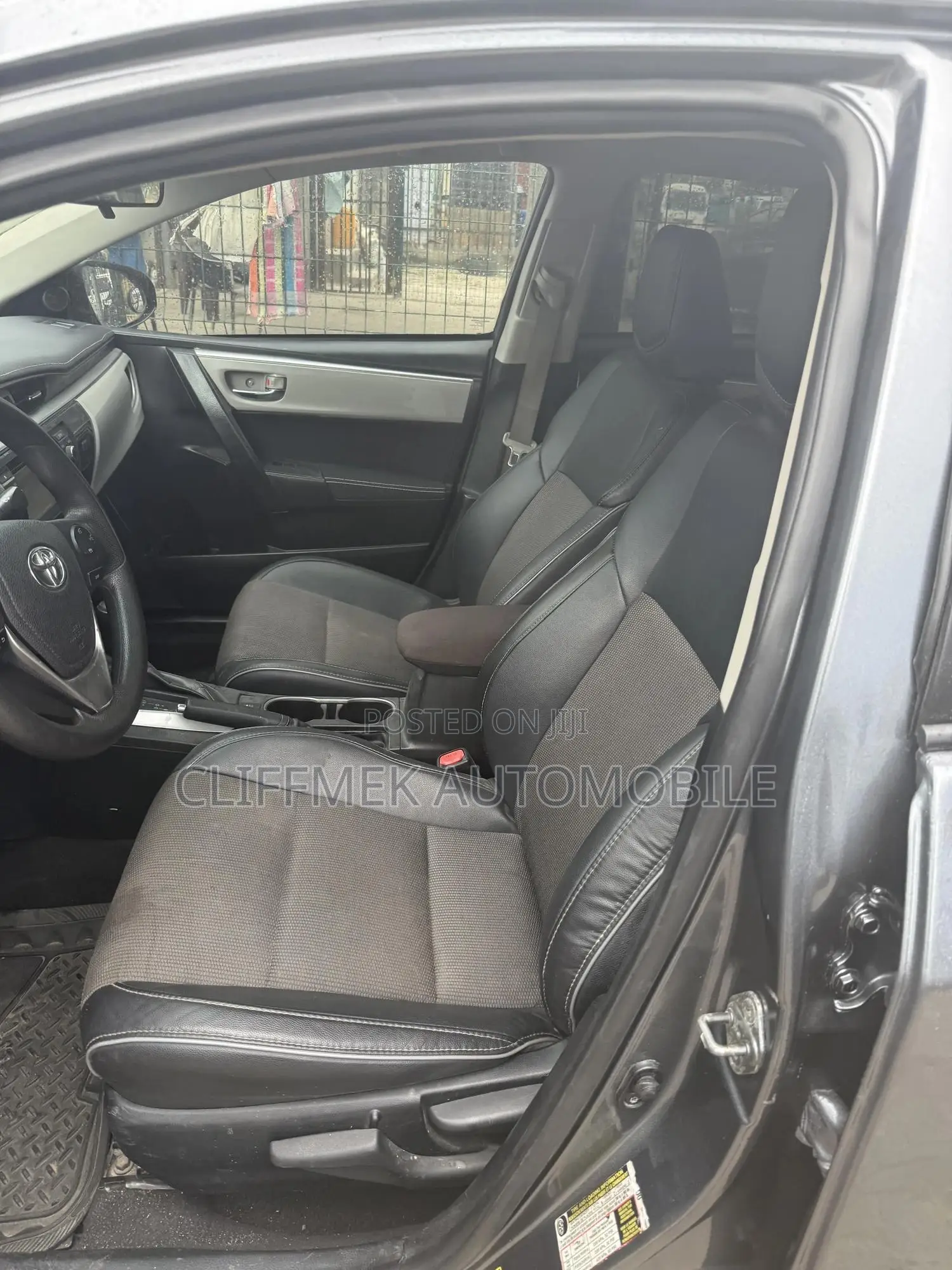 Toyota Corolla S Premium 4dr Sedan (1.8L 4cyl CVT) 2015 Gray