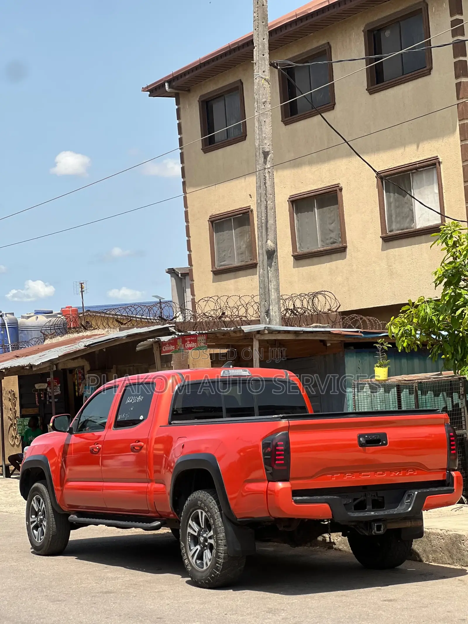 Toyota Tacoma 4dr Double Cab 2016 Orange
