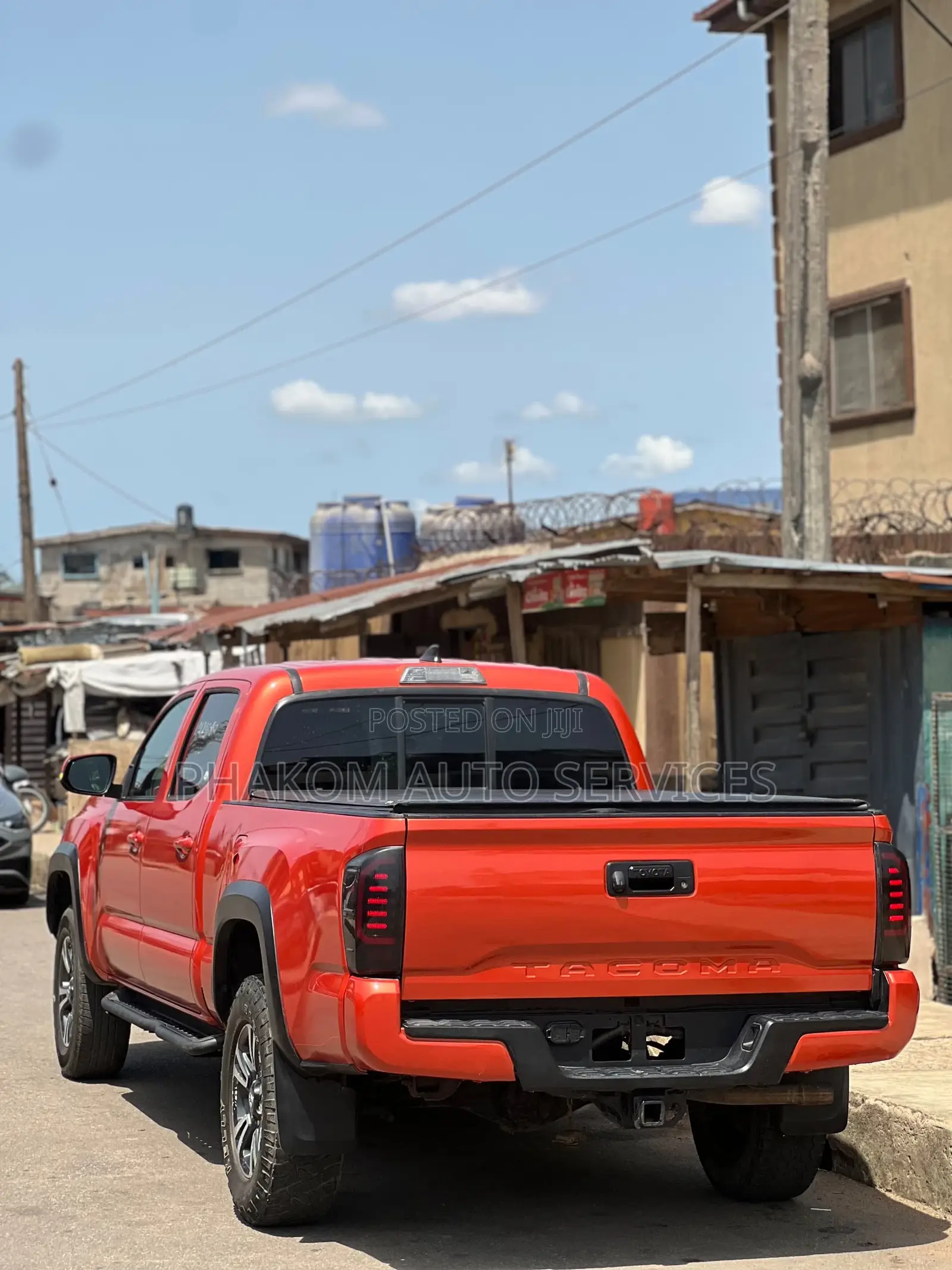 Toyota Tacoma 4dr Double Cab 2016 Orange