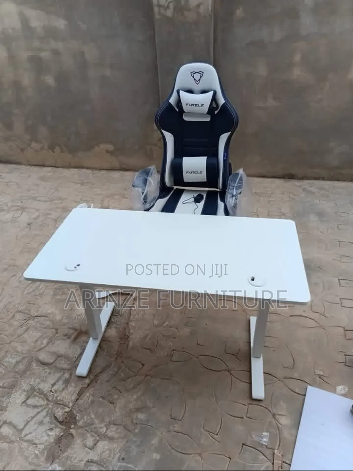 Quality Gaming Chair and Electric Adjustable Table