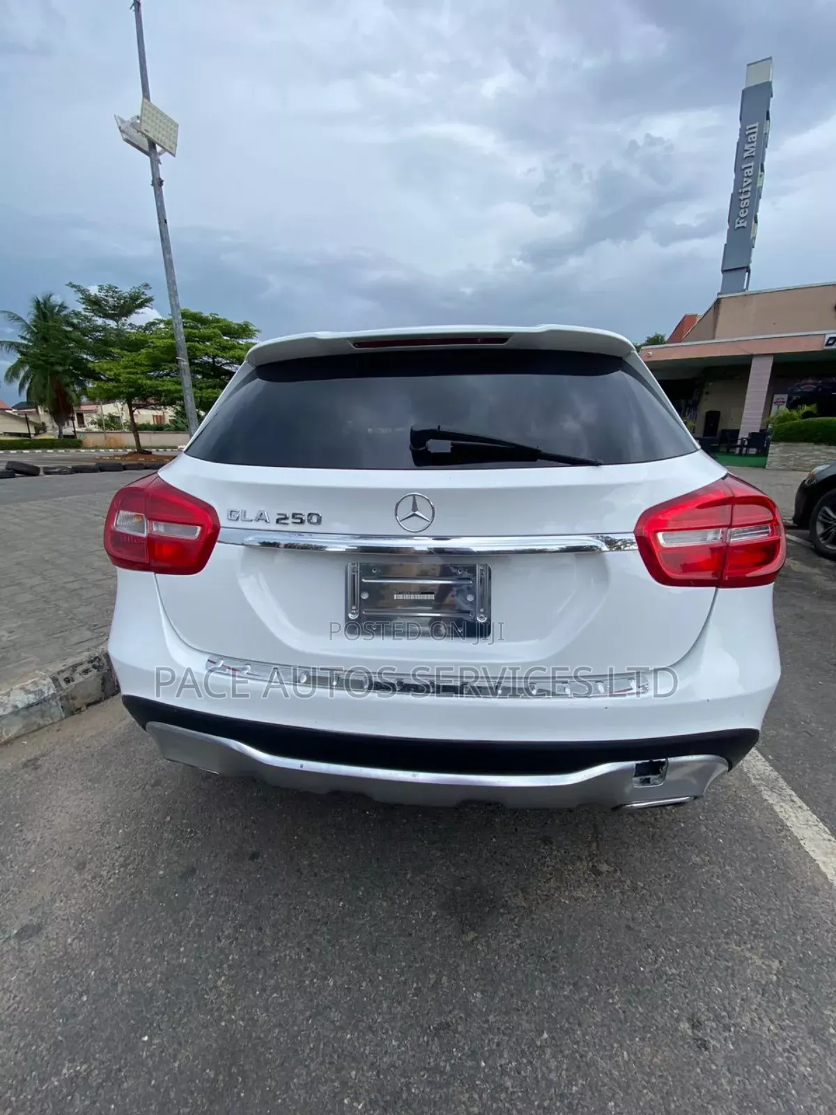 Mercedes-Benz GLA 250 2015 White