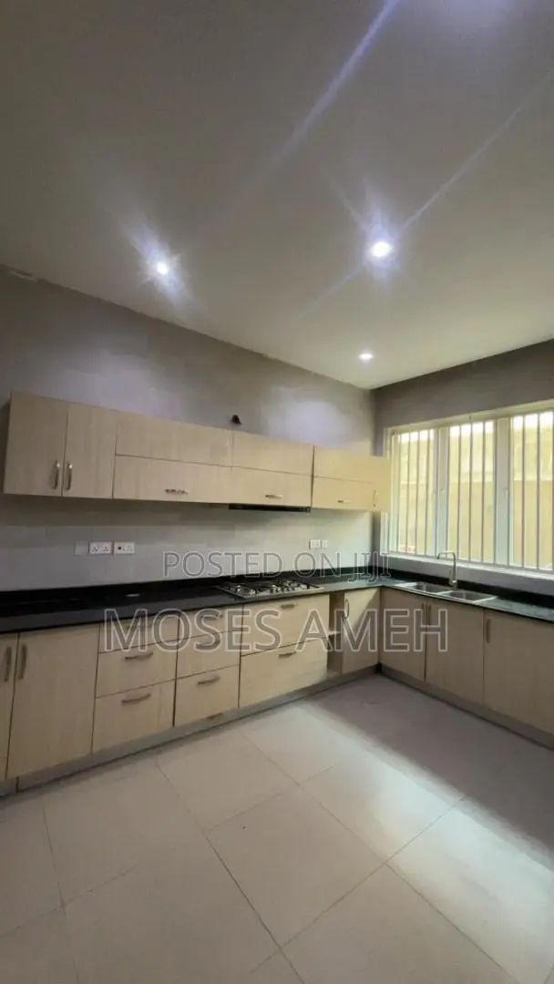 4bdrm Townhouse / Terrace in Katampe (Main) for rent