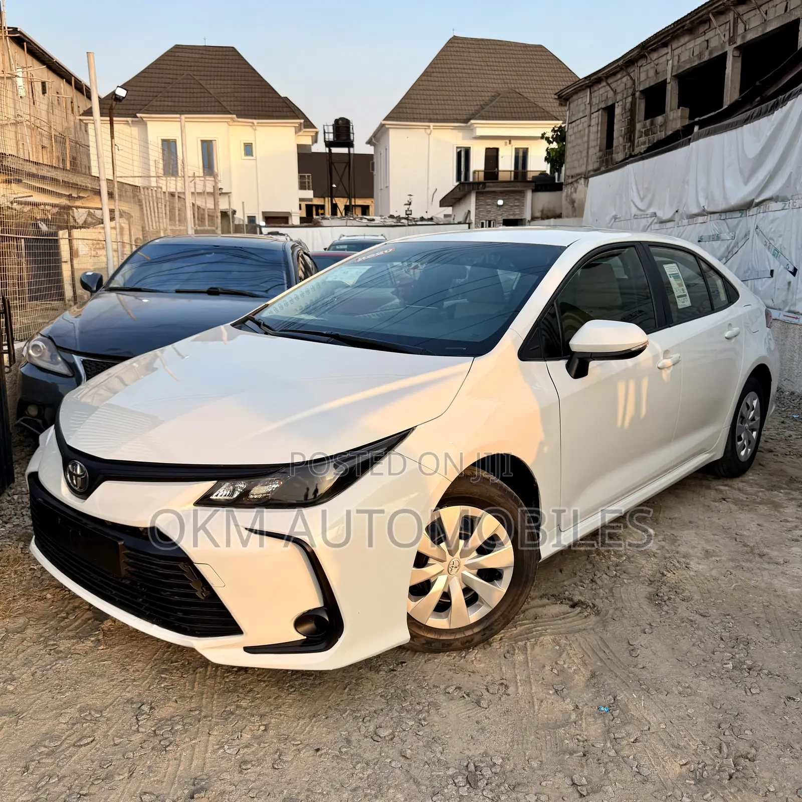 Toyota Corolla XLE 2020 White