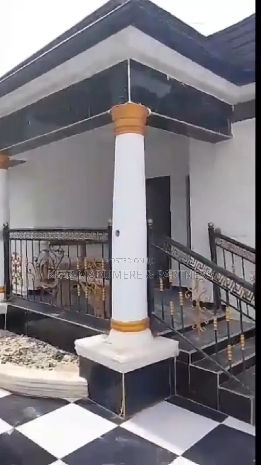 3bdrm Bungalow in Orji Extension , for sale