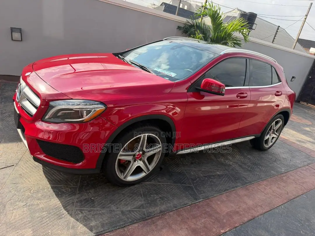 Mercedes-Benz GLA 250 2018 Red