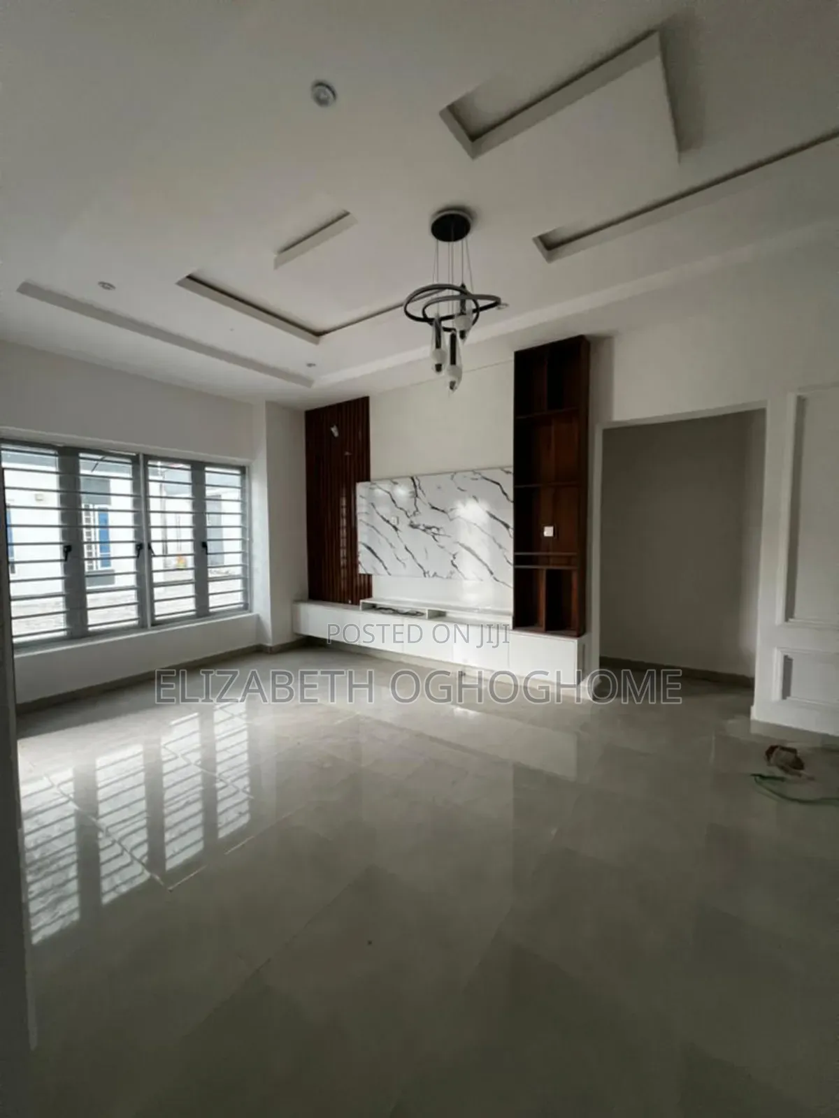 3bdrm Bungalow in Awoyaya for sale