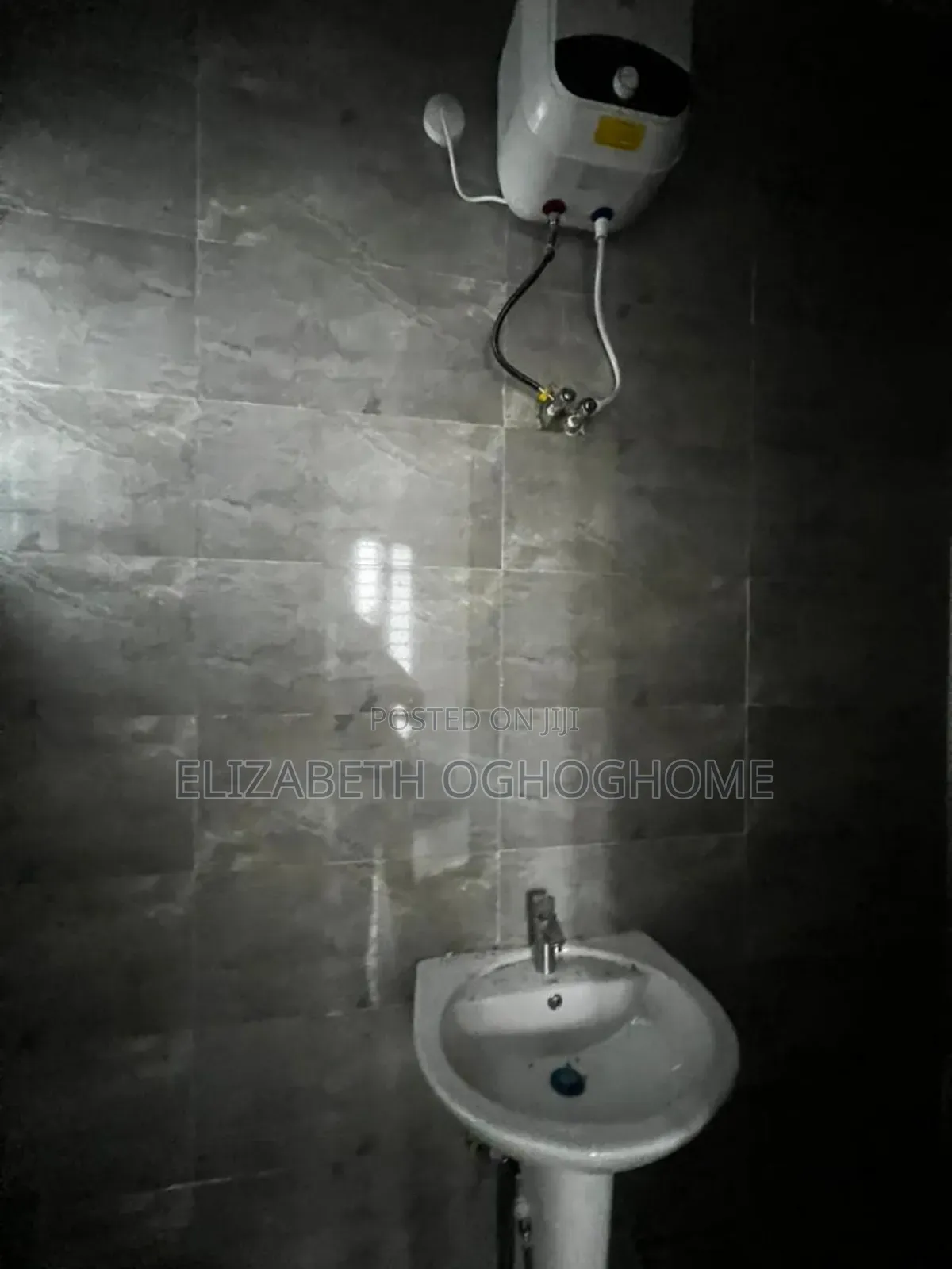 3bdrm Bungalow in Awoyaya for sale