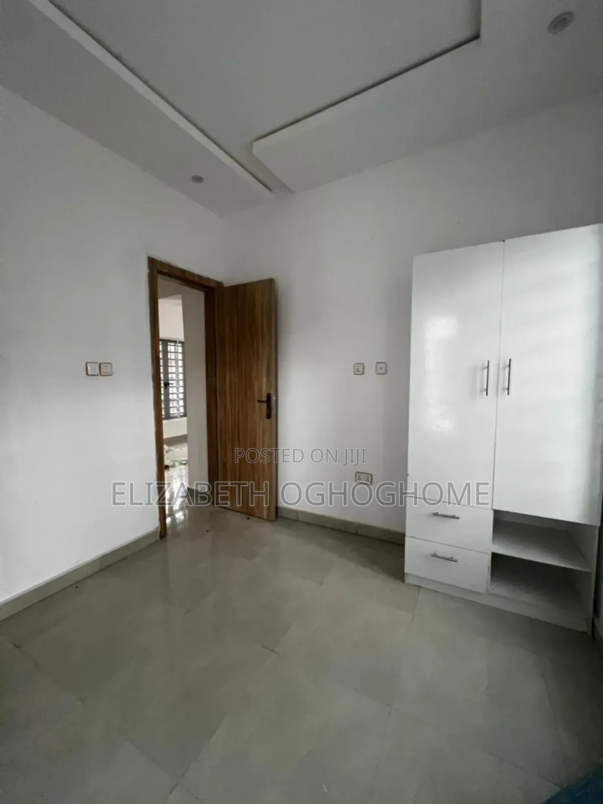 3bdrm Bungalow in Awoyaya for sale