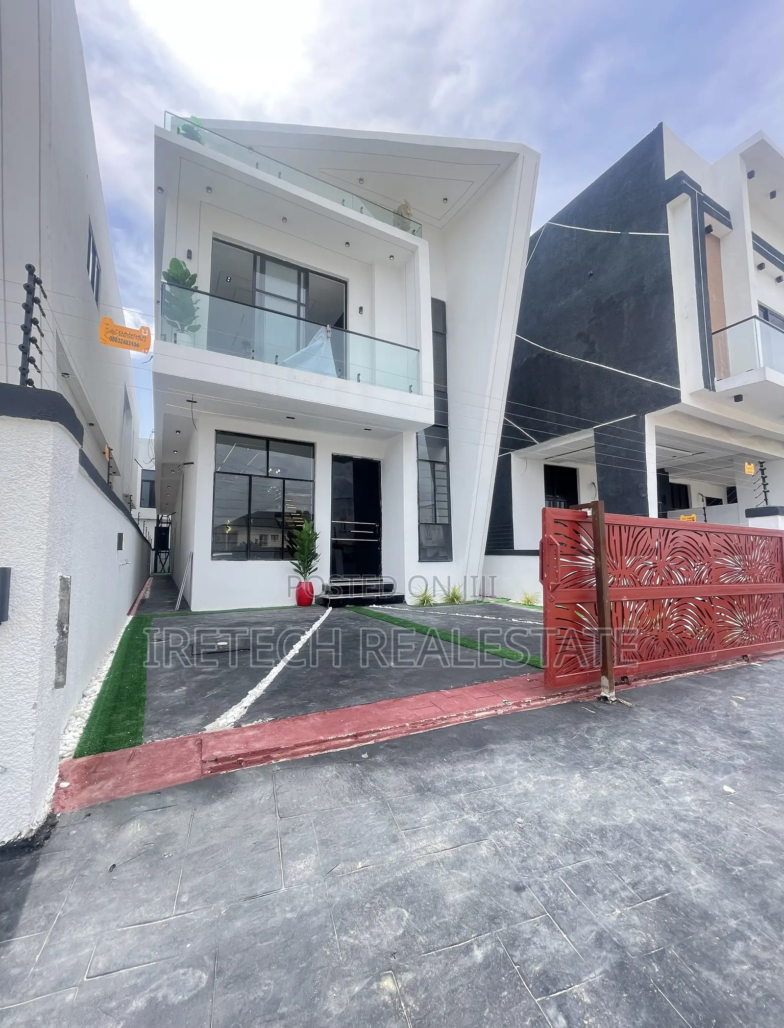 5bdrm Duplex in Ikota Gra for sale
