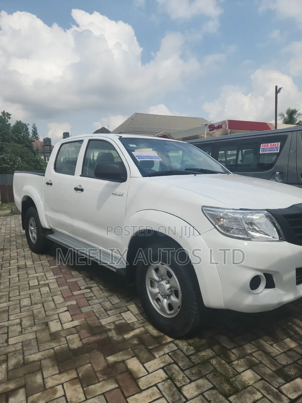 Toyota Hilux 2.5 D-4D 4X4 SRX 2012 White